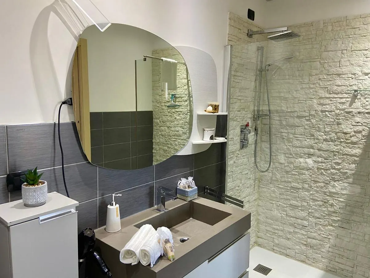 Comfort Sky Apartment Bari Itália
